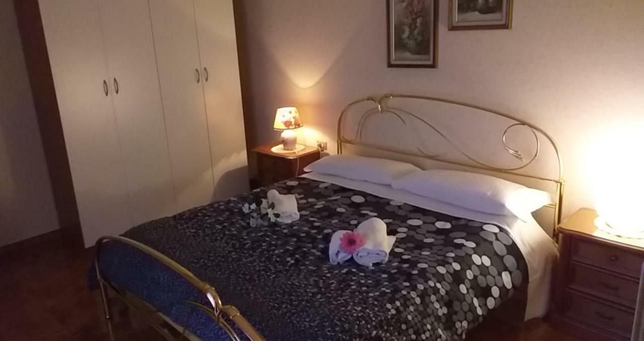 Apartament Casa Vacanze Niko Ap Cir Cni00247 Sirmione Eksteriør bilde